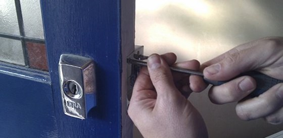 Locksmith London: Benefits of Hiring Professional Emergency Locksmith Services